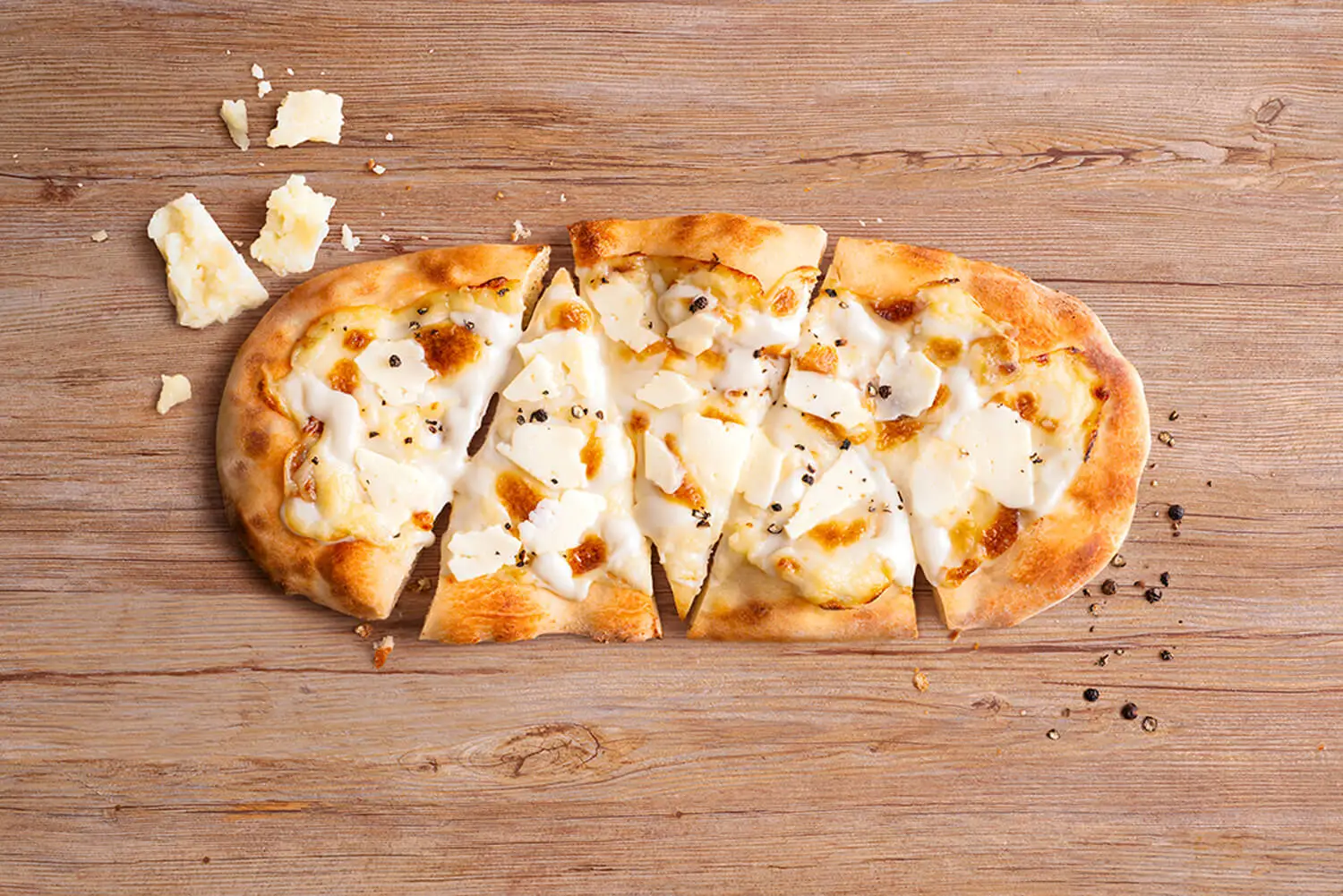Pizza with cheese, pepper and Pecorino Romano PDO