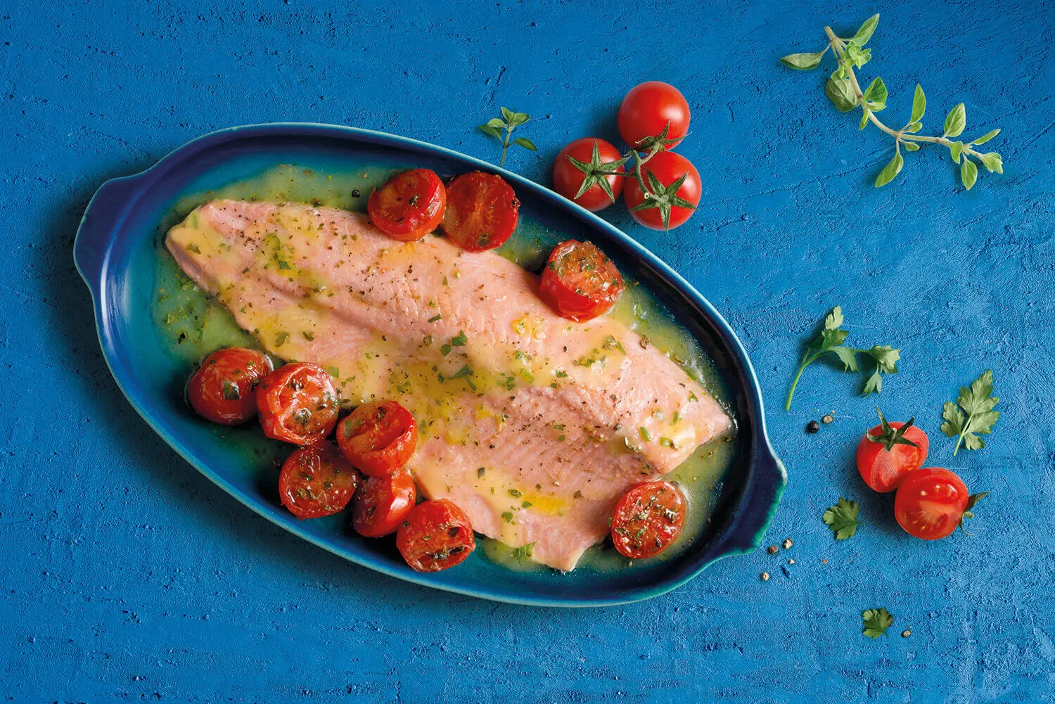 Salmon trout with cherry tomatoes